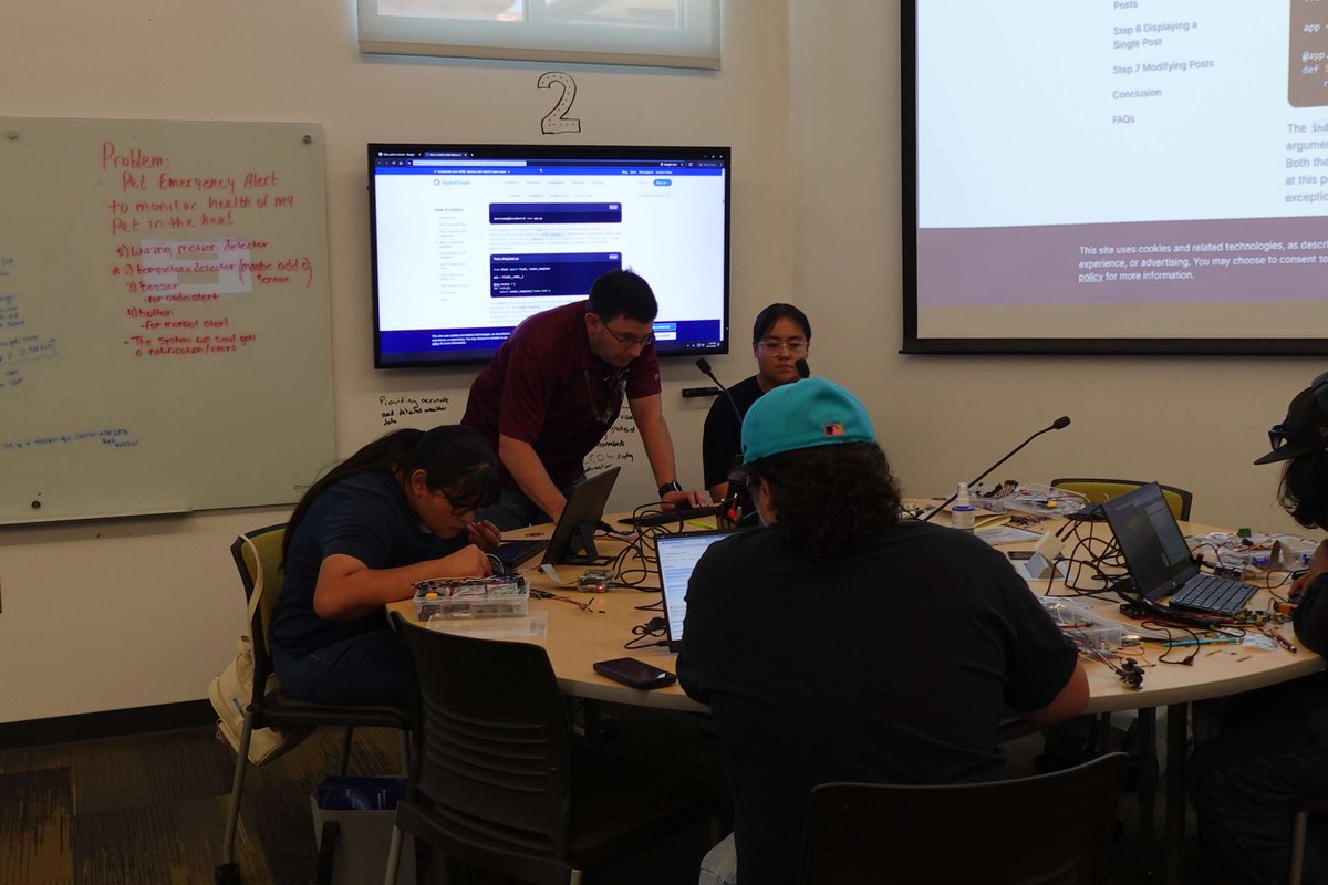 PSLNMState's tweet image. On Day 8 of STEM Mavericks students continued building innovative projects-school evacuation sensor, autonomous robot for those with physical disabilities, &amp;amp; ultrasonic radar for object detection. Creativity &amp;amp; purpose are on display!@dodcdao @LCPSnet @NMSU_engineer @gadsdenisd_NM
