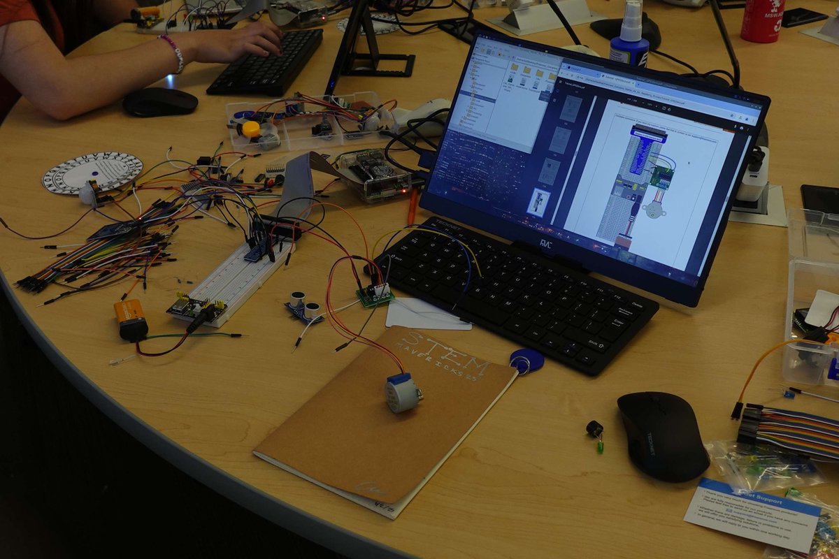 PSLNMState's tweet image. On Day 8 of STEM Mavericks students continued building innovative projects-school evacuation sensor, autonomous robot for those with physical disabilities, &amp;amp; ultrasonic radar for object detection. Creativity &amp;amp; purpose are on display!@dodcdao @LCPSnet @NMSU_engineer @gadsdenisd_NM