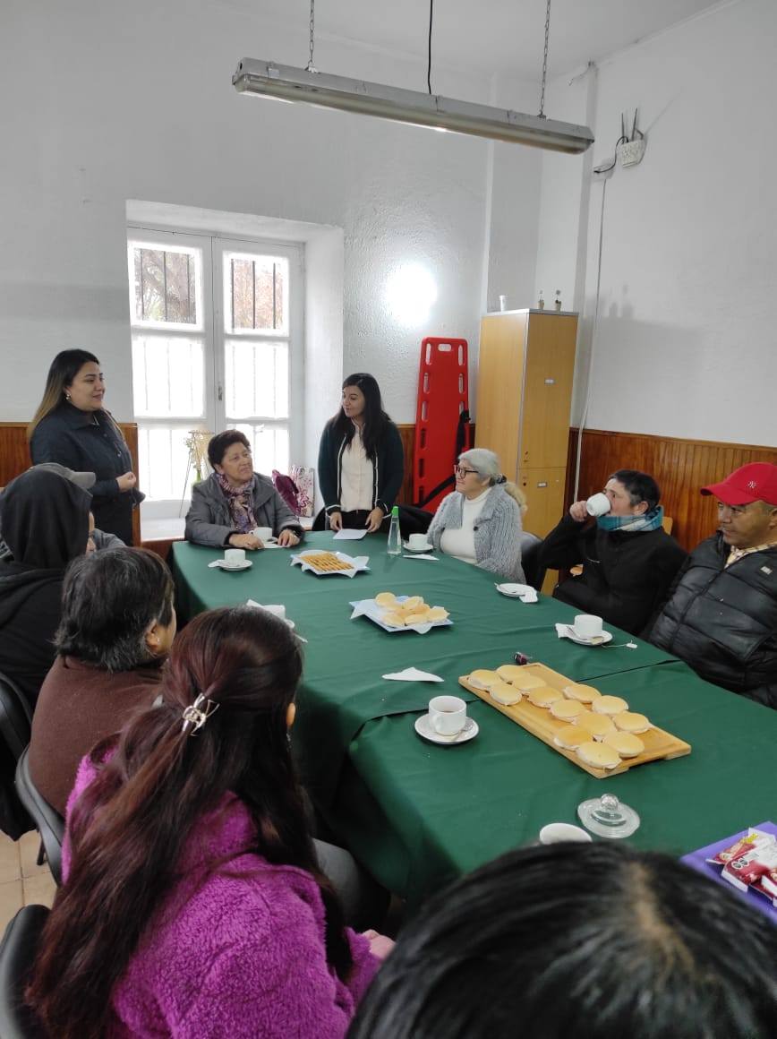 🌳Primera clase del Curso de Alfabetización de la Oficina de Discapacidad de la Ilustre  Municipalidad de El Monte. 
☎️ Consultas a los teléfonos:
 📞+569 3383 6354
 📞 22 5609764