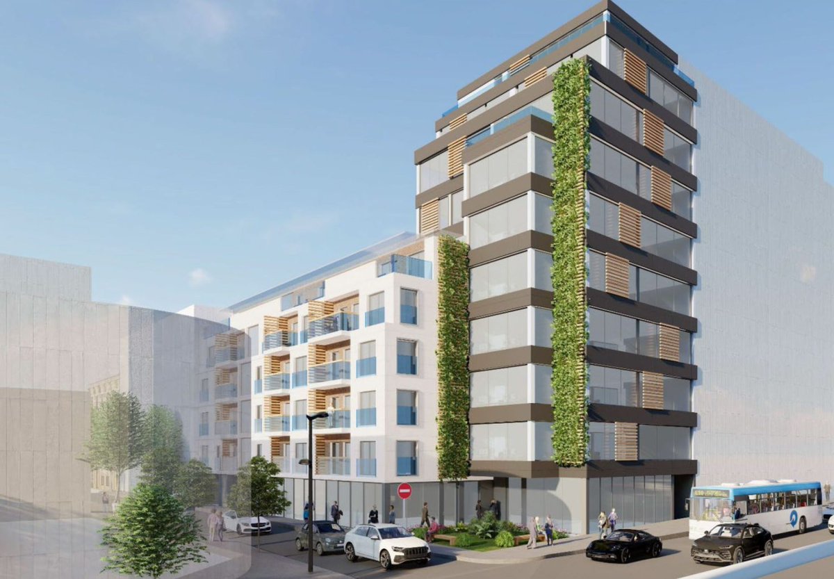 Naravno trotoar ostaje 4.2 metra i nema govora o biciklističkoj stazi niti klupi na stanici javnog prevoza jer nema dovoljno prostora sa tako uskim trotoarom. Ruzveltova je gradska magistrala i potrebno je da ima min 6m širine radi  kretanja pešaka, stanica tramvaja i biciklista