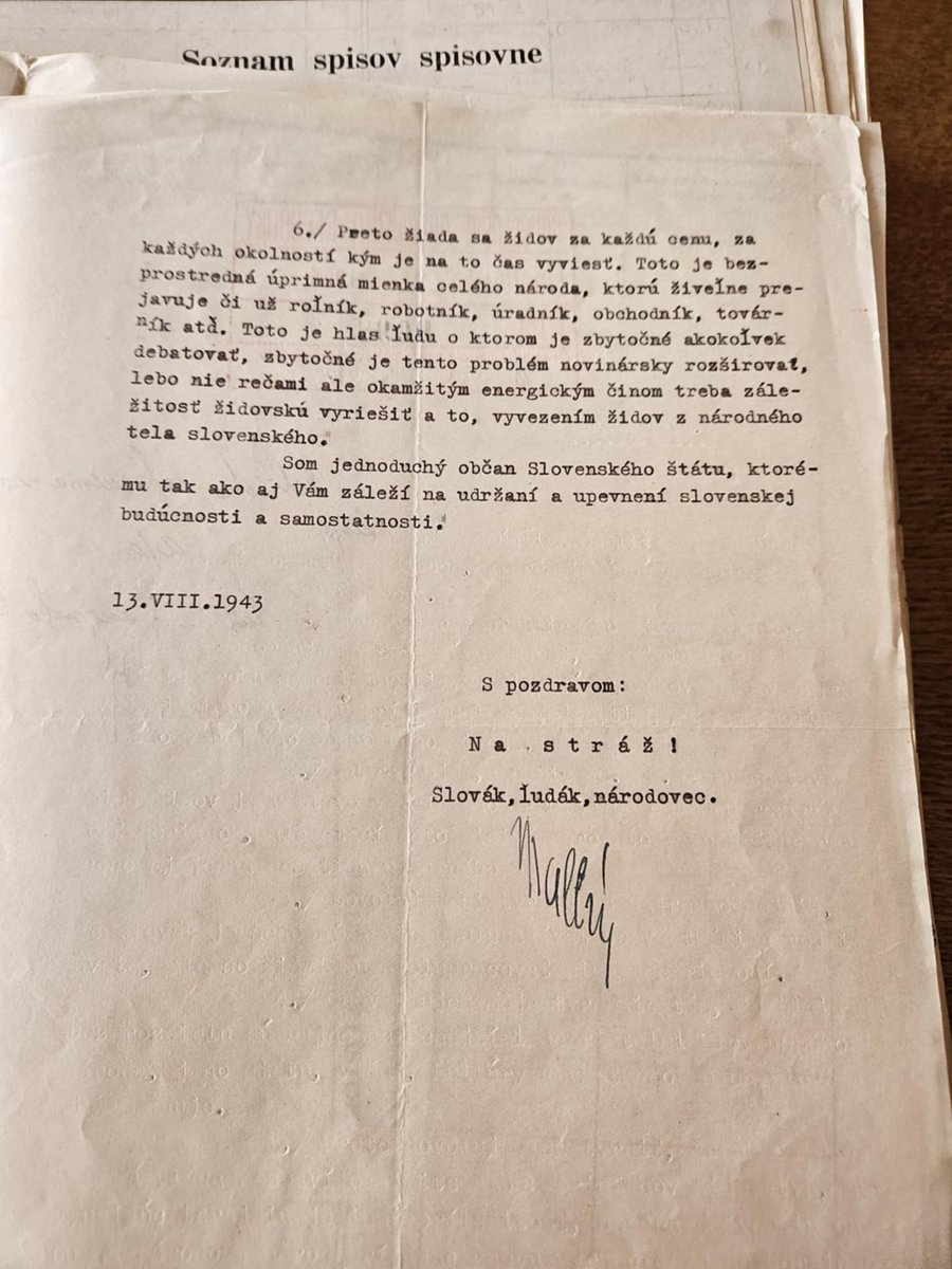 Pripravte sa. Moje knižné finále k Slovenskému štátu má nábeh byť veľkolepou ľadovou sprchou. Tieto listy z ľudu sú len malým čriepkom materiálov, s ktorými pri tvorbe textu knihy pracujem.