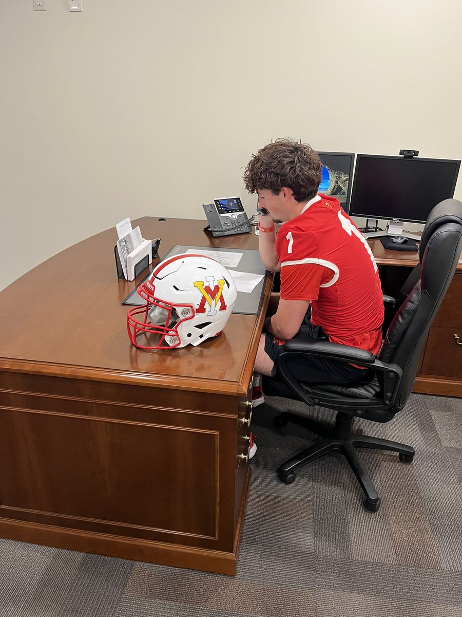 Quarterback Collin Shannon and offensive lineman Tristan Woodley want to get the message out - buy your season tickets today at vmikeydets.com/tickets !! 

P.S. 
Select road game ticket announcement coming soon. Stay tuned! 

#RahVaMil