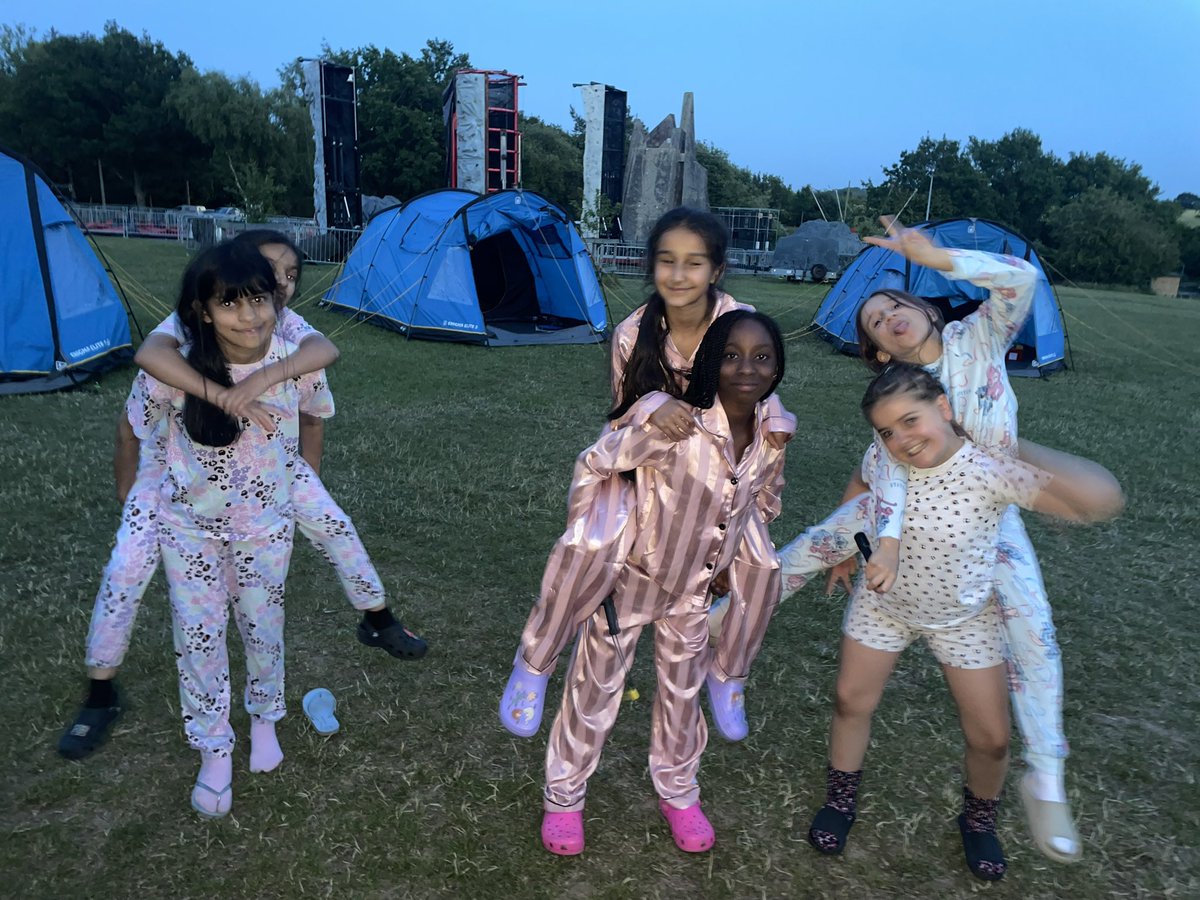 Miss Dunworth tweet media