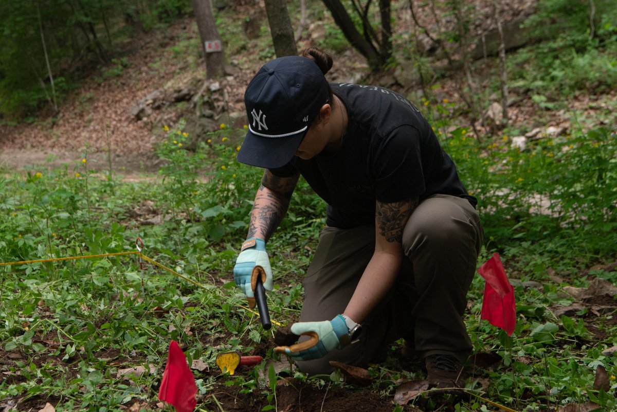 dodpaa's tweet photo. In South Korea for #DPAA's 3rd mission this year with #MAKRI. Approximately 7,500 Americans are still unaccounted-for from the Korean conflict. DPAA continues to collect evidence, investigate leads, and conduct excavations to find our missing personnel. https://t.co/lSkoJ4bEvh