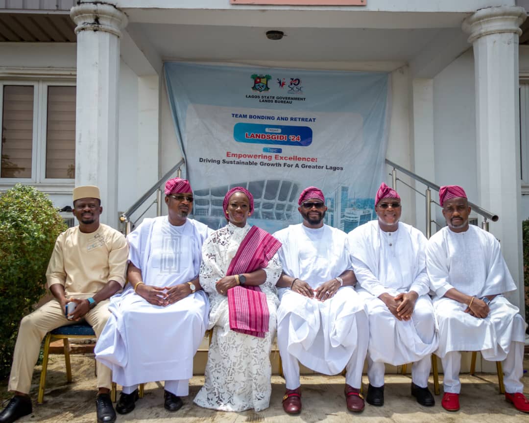 followlasg's tweet image. LAGOS LANDS BUREAU ORGANISES THREE-DAY RETREAT ON TEAMWORK FOR SENIOR STAFF

lagosstate.gov.ng/news/all/view/…

@jidesanwoolu @drobafemihamzat @laglandsbureau @LagosHOS @gbenga_omo @gboyegaakosile @BSaluHundeyin @Mr_JAGs @Riddwane 
#AGreaterLagosRising 
#LASG