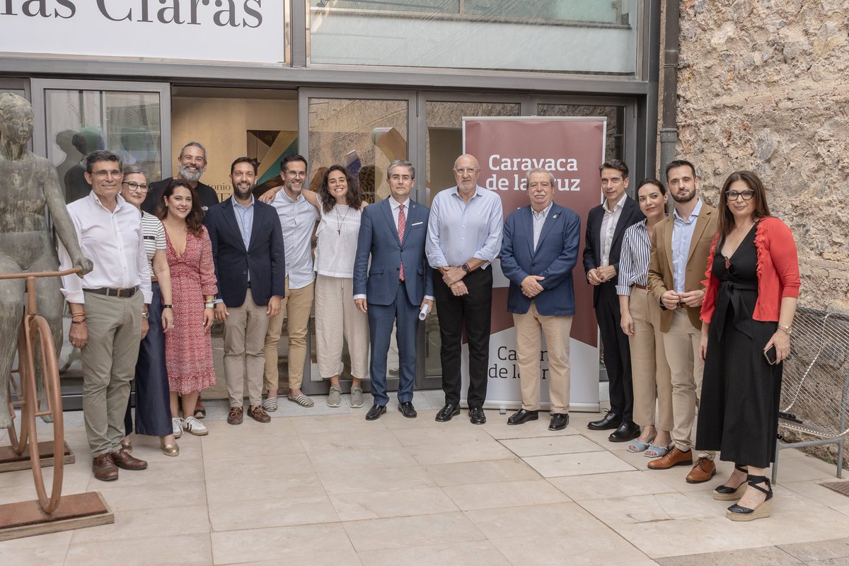 CruzdeCaravaca_'s tweet image. 🤔¿Te perdiste las IV Jornadas Camino de la Cruz de Caravaca?
👥Descubre el #CaminodeCaravaca a través de 3️⃣ grandes creadores de contenido en redes sociales: su testimonio, sus anécdotas, su manera de entender y amar el Camino...
📲Ya puedes verlo en: youtube.com/live/zeyR7a6pd…