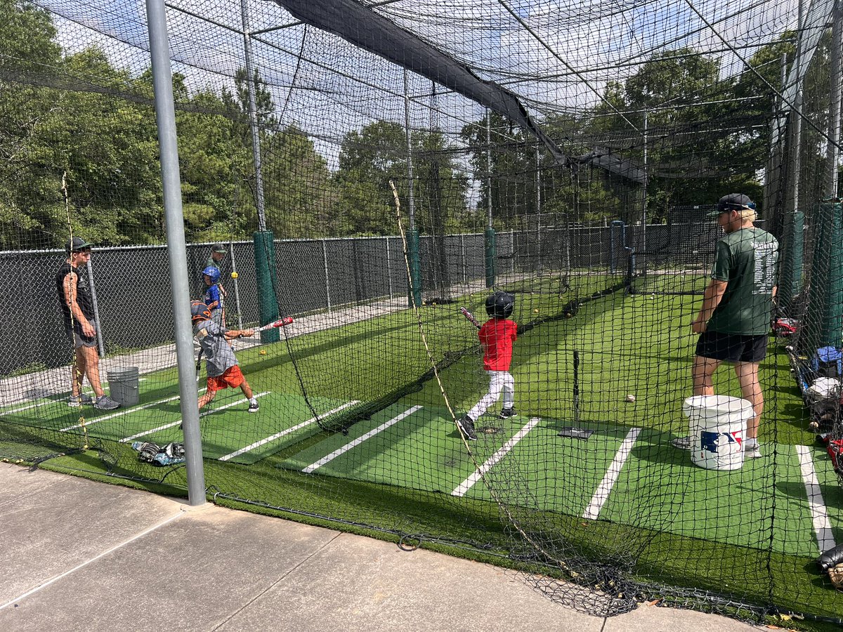 3 days of morning camp and 2 days of afternoon camp was a BLAST! So many good ball players! Thank you for choosing Kingwood Park Baseball Camp! See you next year! 
#family