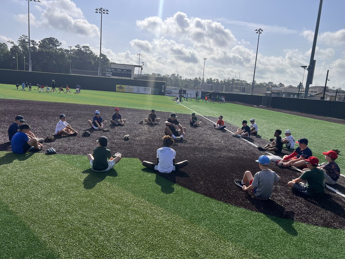 KPARKBaseball1's tweet photo. 3 days of morning camp and 2 days of afternoon camp was a BLAST! So many good ball players! Thank you for choosing Kingwood Park Baseball Camp! See you next year! 
#family https://t.co/lfZe6wxIgK