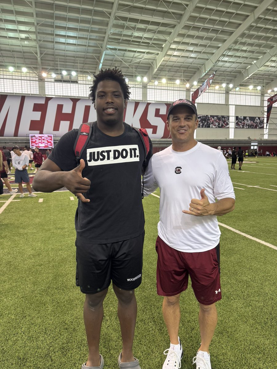 JrSaunders8's tweet image. After a great conversation with @CoachSBeamer I’m blessed to receive an offer from The University of South Carolina @CoachTeasley @SamSerbay @GamecockFB @CoachMatteo_WFS @WoodberryFB @adamgorney @RCorySmith @HaleMcGranahan