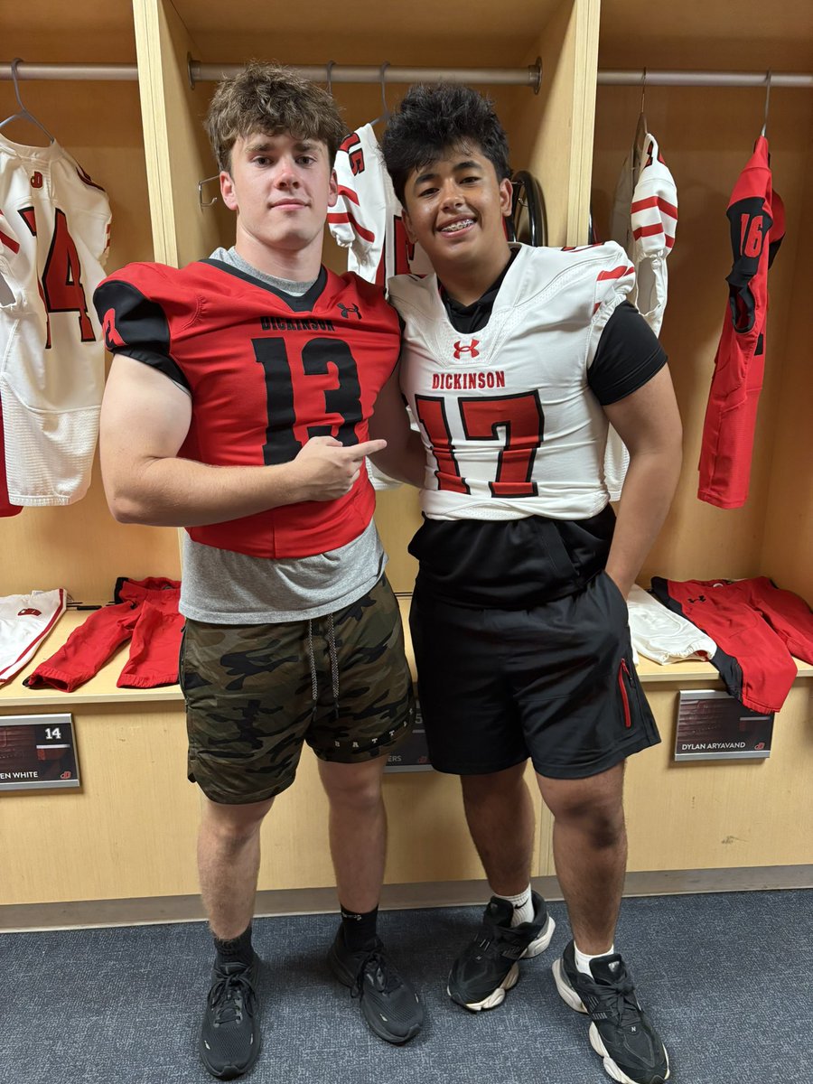 rattiner_jake's tweet image. Great visit today @dickinsoncollege today learned so much about the program, Thank you @Coach_PGraham for the invite for today’s visit and thank you to @CoachPadalino57 @CoachFordyce_DC @coachquat for talking to me about dickinson and how they do things, Can’t wait to be back!!