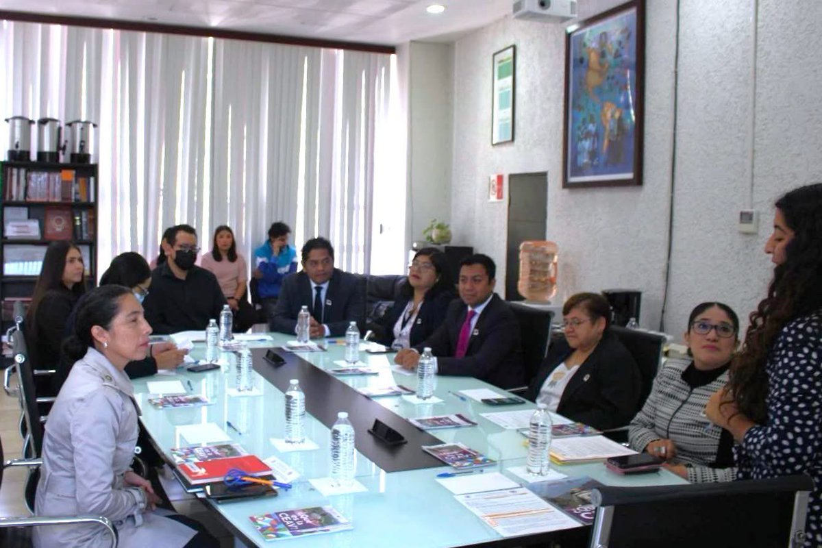 Para fortalecer las actividades de formación académica, la Facultad de Derecho, Ciencias Políticas y Criminología UATx y la Comisión Ejecutiva de Atención a Víctimas firmaron un convenio que permitirá a las y los estudiantes realizar servicio social y prácticas profesionales.