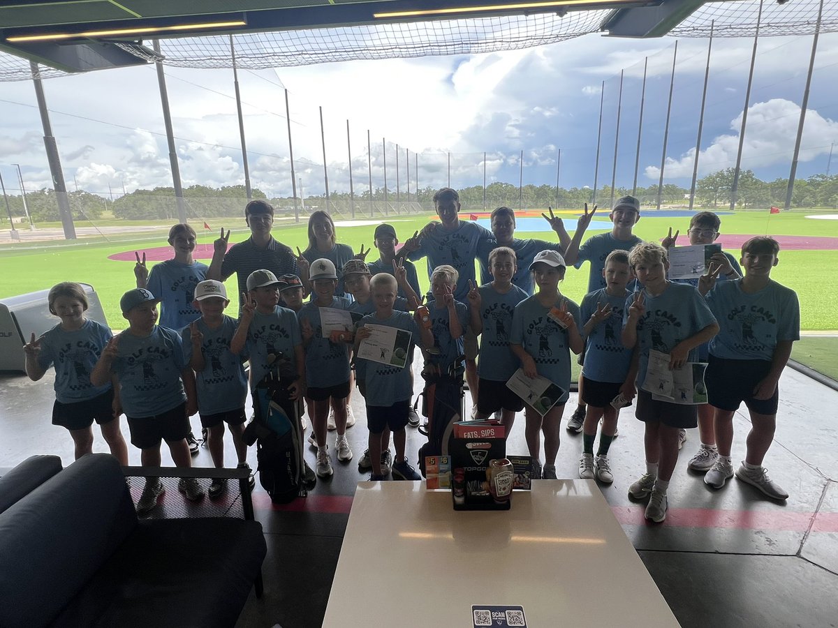 BryanVikingGolf's tweet photo. Rain tried to stop us but we pivoted and had a great two days of camp! Thanks to Top Golf for hosting us with some rainy weather. The future of BHS golf is looking bright! #golow ✌🏼@BryanVikingClub @BryanVikingClub @BryanISDSports https://t.co/xjHO7CVuaj