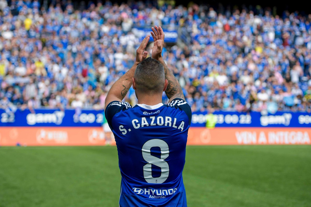 "Jugaría gratis para Real Oviedo. Llamé a mi agente. 'No quiero dinero'. Hablé con el presidente. 'Salario mínimo, 10% de las ventas de camisetas a la academia'. Se hizo esa noche".

✍️Santi Cazorla. Hoy convirtió el gol que clasificó al equipo a la final para subir a Primera ❤️