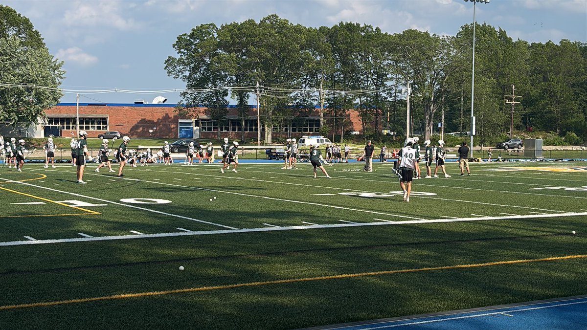 Made the drive to Assabet Valley High for the D2 boys lax semifinal, #5 Mansfield (20-1) in their first Final Four appearance after a thrilling win over Hingham and the Hornets now face #1 Billerica (20-1) with a trip to the state title game on the line #hockomock