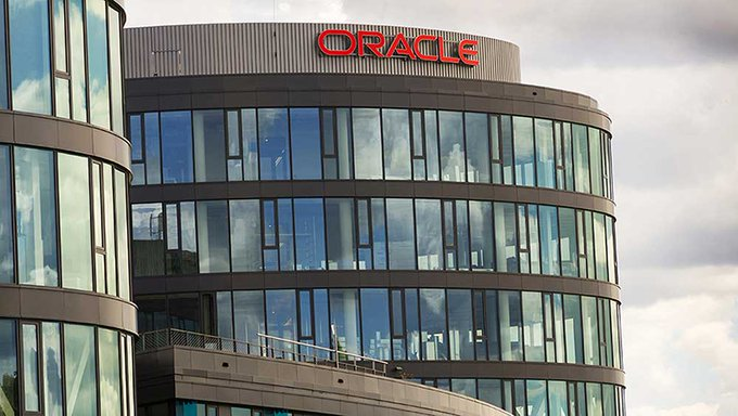 #BREAKING: ORACLE STOCK SURGES ON STRONG EARNINGS, CLOUD OPTIMISM

Oracle stock rose over 6% after exceeding Q4 earnings expectations and forecasting strong growth in cloud and AI services for fiscal 2026. Cloud infrastructure revenue grew 52%, with CEO Safra Catz predicting over
