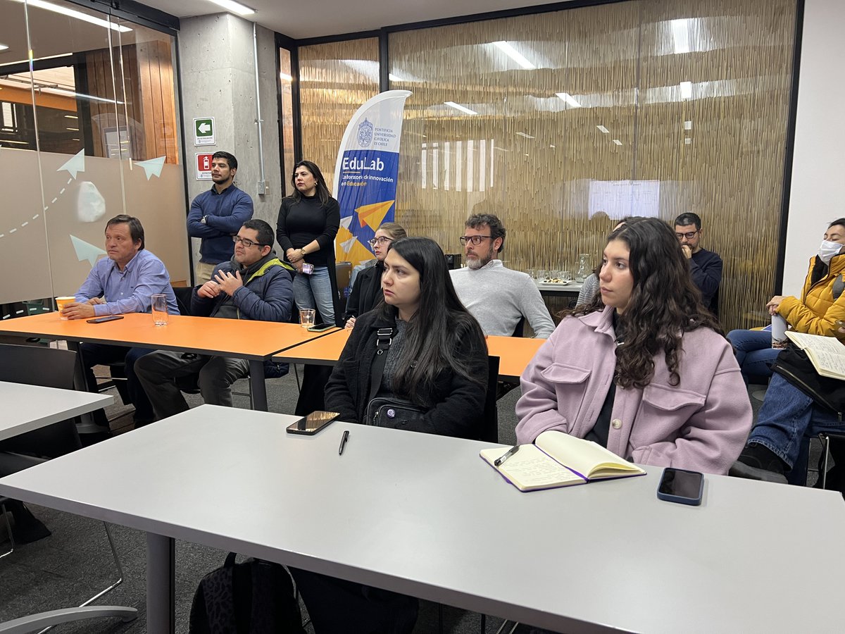 Así fue la primera jornada Q&amp;A de ReWine con la UC. ¡Gracias por sumarse!
¿Tienes dudas para postular?
Mañana 12/06 a las 09:30 hrs es la jornada online.
Inscríbete aquí: [yo pegaré el enlace]
Convoca: Concha y Toro | Organiza: HUBTEC 🟠