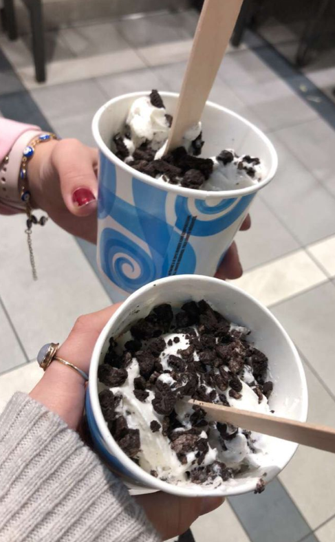 Nothing beats sharing a sweet treat with a friend!  🍦✨What’s your favorite dessert to enjoy together?