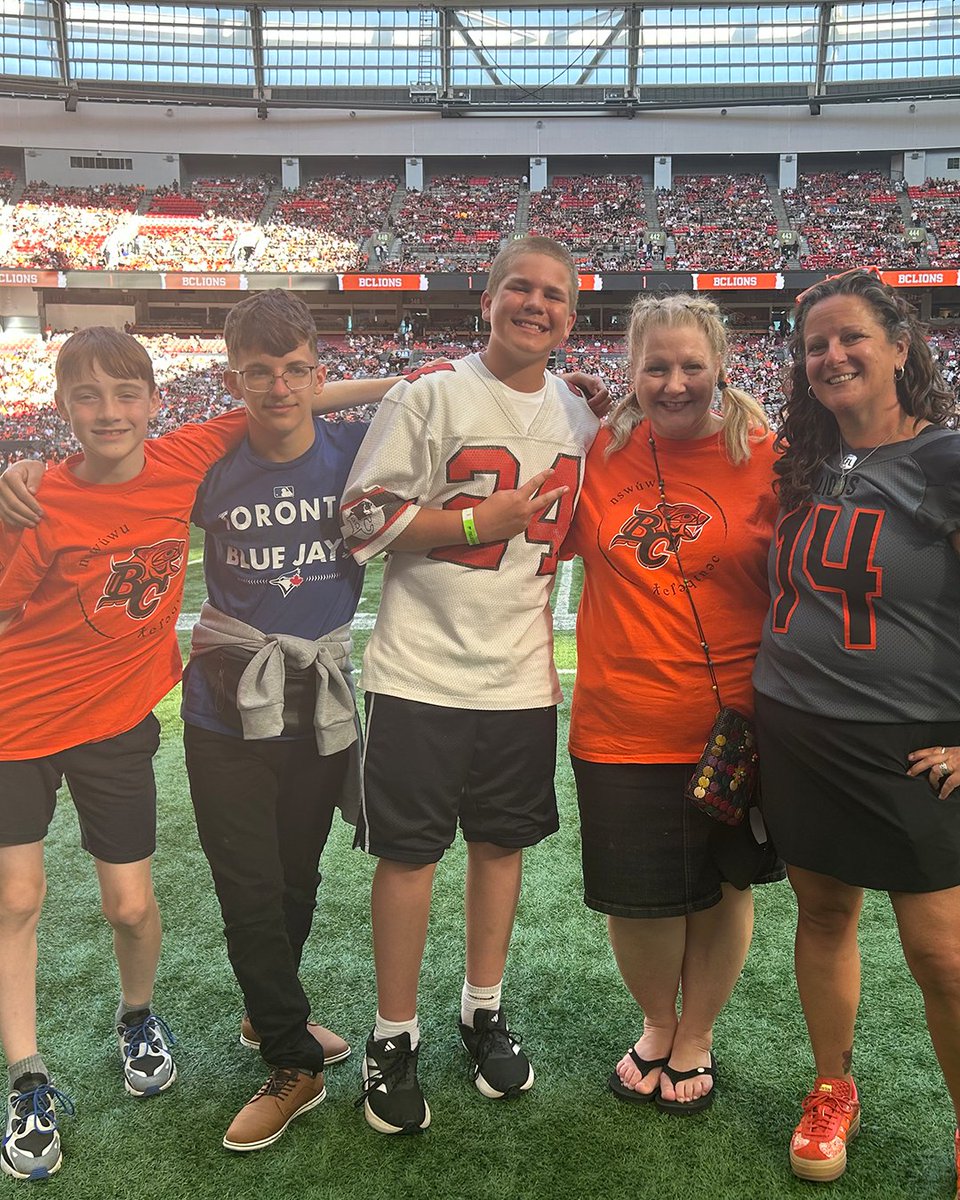 UFCW_1518's tweet image. We had a roar-some time at the BC Lions' opening game this weekend with the lucky members who won tickets in our giveaway — made even better by a Lions victory! 🦁🎉
Thanks again to everyone who entered, and keep your eyes peeled for next season's competition 👀