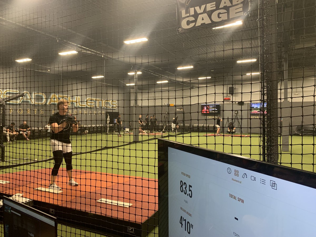 83-85 mph knuckleballs from Brayden Martino. ⬇️