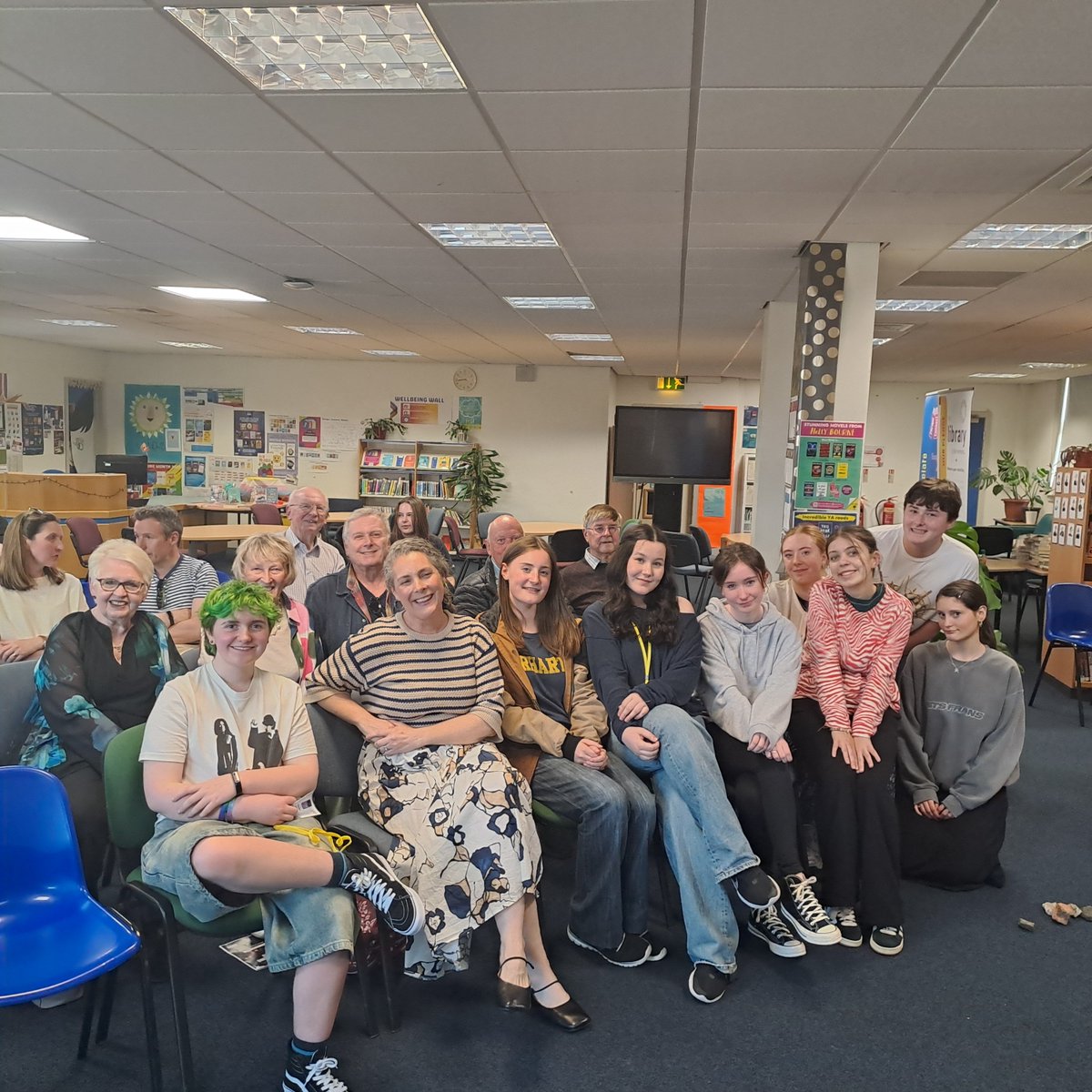 Craigmount High School Performing Arts (@craigmountpa) on Twitter photo A real highlight tonight - welcoming back some <a href="/CraigmountHS/">Craigmount High School</a> legends to our Performing Arts Festival. Watching them see the brand new play that their stories of Craigmount inspired was emotional. They loved it! #Heartwarming #Edinburgh900 A real highlight tonight - welcoming back some <a href="/CraigmountHS/">Craigmount High School</a> legends to our Performing Arts Festival. Watching them see the brand new play that their stories of Craigmount inspired was emotional. They loved it! #Heartwarming #Edinburgh900