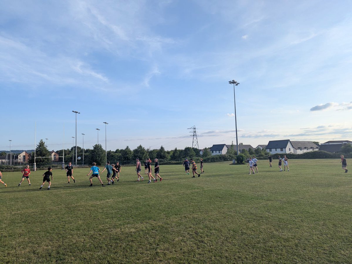 Excellent first touch session for the juniors, with a few seniors joining too. Same time next week, same place!