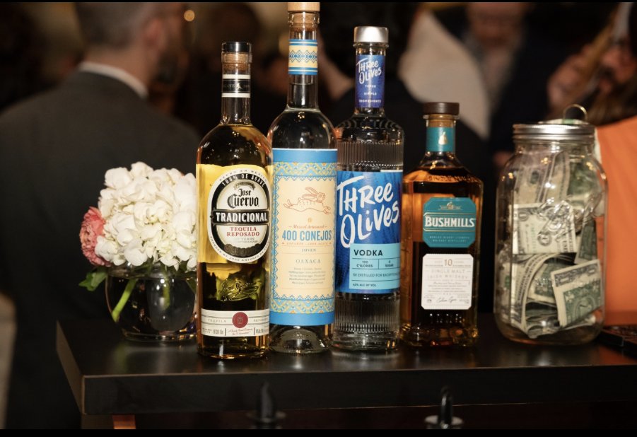 goldentrailer's tweet image. What’s an epic night without a legendary pour? Big thanks to Bushmills Irish Whiskey and the Proximo family for keeping the celebration flowing at #GTA25! 🎥🥃