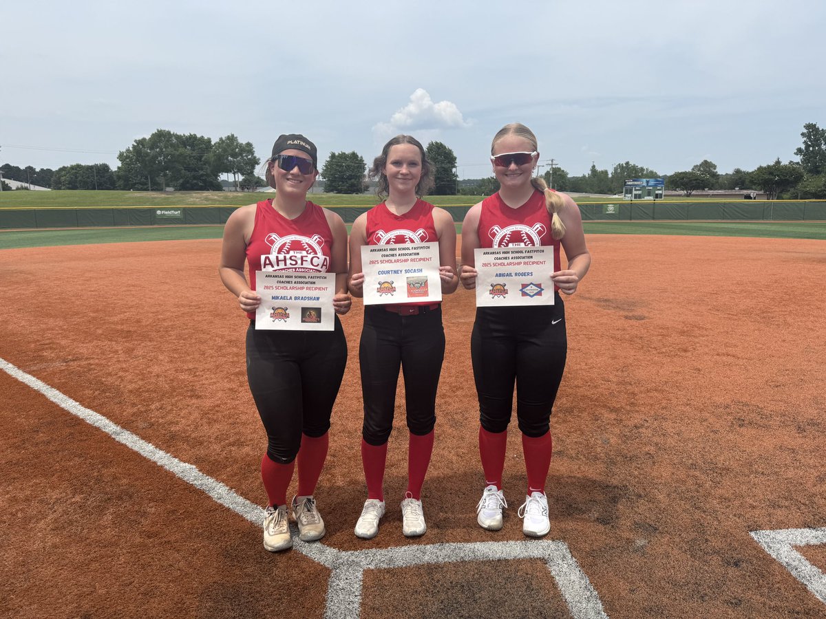 2025 Senior Showcase is in the books. Thank you college coaches, high school coaches and the class of 2026. What a day to display your gifts in front of college coaches. Three scholarships of $500 were given away today!!! Congratulations.