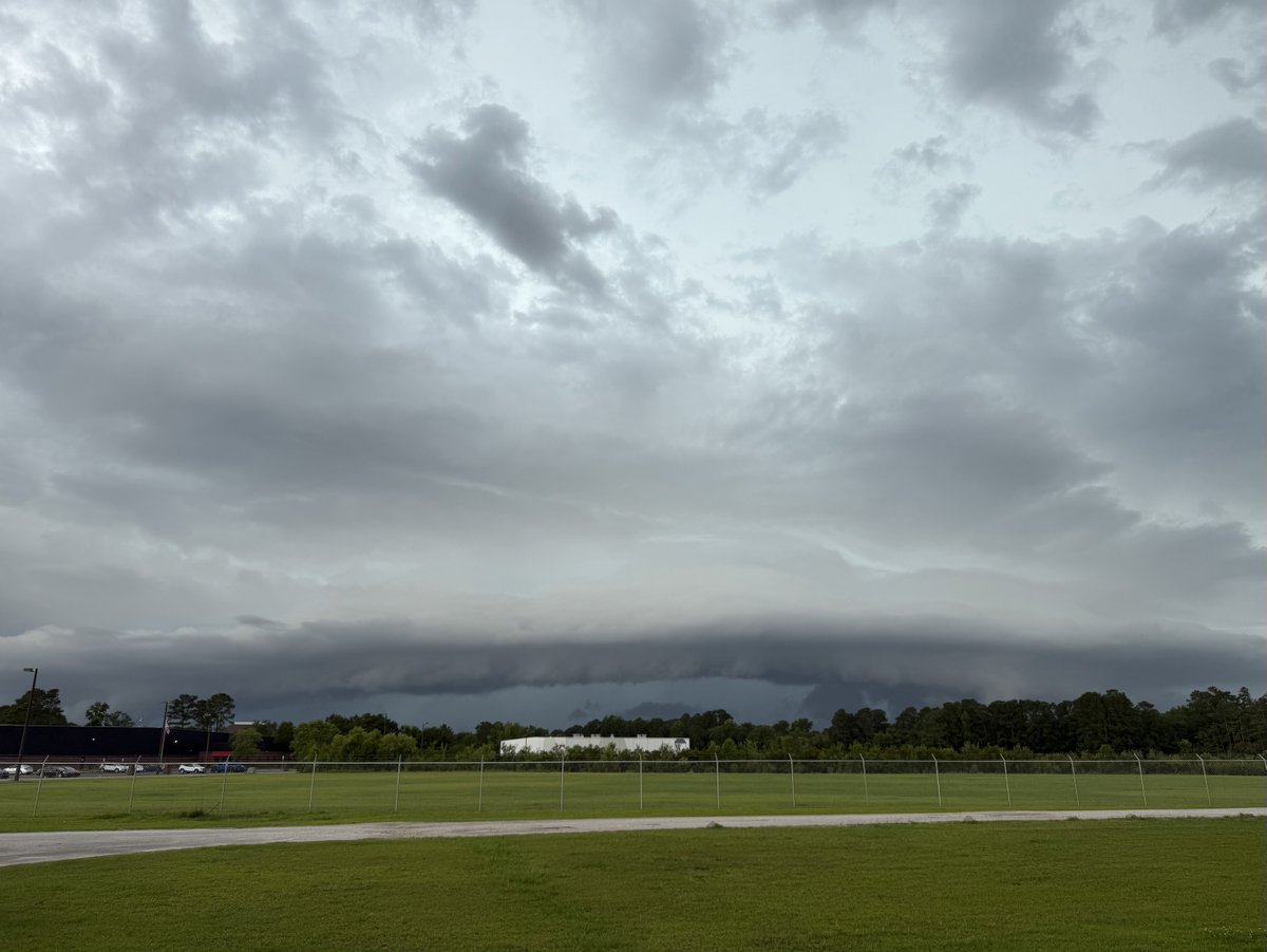 Jenna Greenhill (@jgreenhillwx) on Twitter photo Check out this shelf cloud from the storm working into Loris this afternoon. 📸Jess #scwx <a href="/wmbfnews/">WMBF News</a> <a href="/jamiearnoldWMBF/">Jamie Arnold WMBF</a> <a href="/AndrewWMBF/">Andrew Dockery</a> Check out this shelf cloud from the storm working into Loris this afternoon. 📸Jess #scwx <a href="/wmbfnews/">WMBF News</a> <a href="/jamiearnoldWMBF/">Jamie Arnold WMBF</a> <a href="/AndrewWMBF/">Andrew Dockery</a>