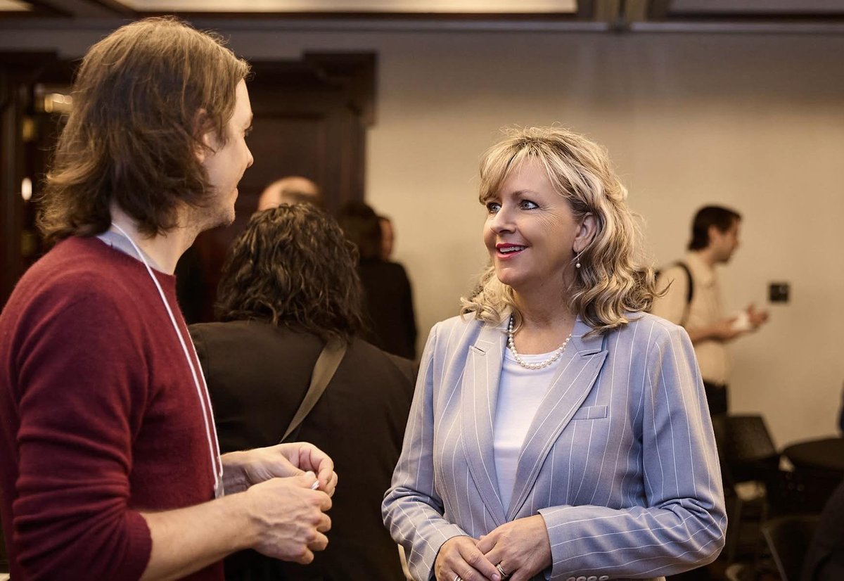 AndreeLaforest's tweet image. Forum en matière de consultation et d’approbation référendaire | Merci aux nombreux acteurs clés rassemblés aujourd'hui pour partager leurs expériences et expertises. Les idées, constats et propositions recueillis guideront assurément les prochaines étapes de notre chantier! 🤝