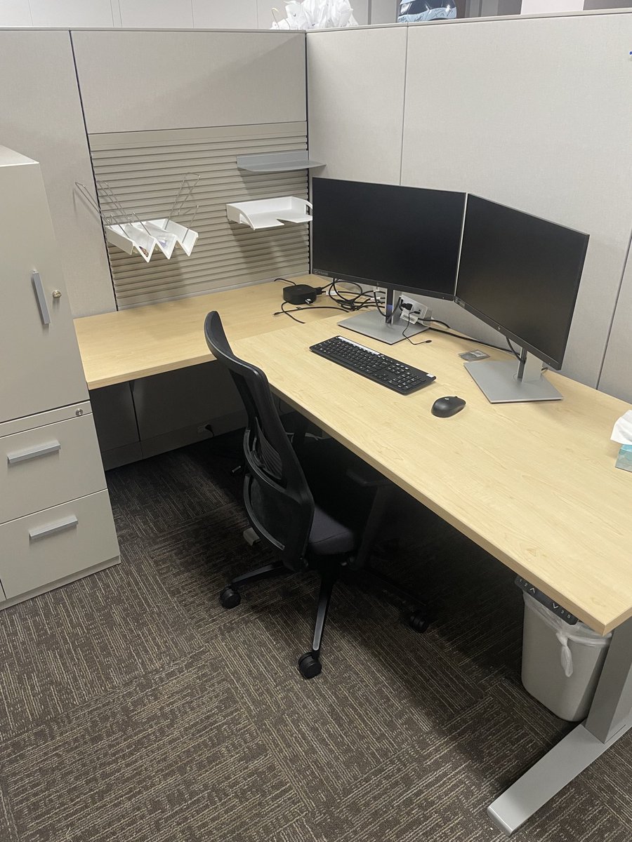 Goodbye fellow cubicle, we anxiously await the attending office. Many hours spent here: charting, editing papers, studying, spinning the proverbial hamster wheel. Ready for the next phase of my career!