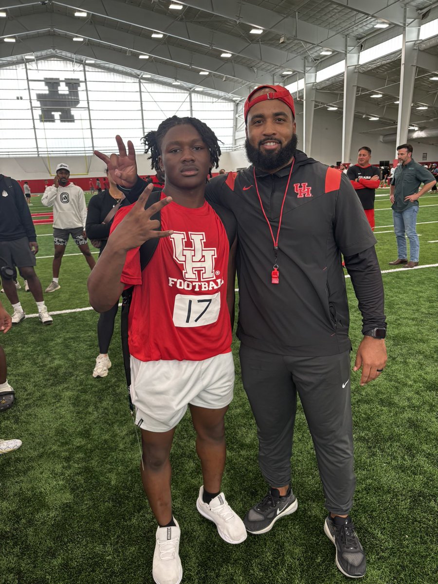 k_beast33's tweet image. Showed out at @UHouston camp went 5/5. @DistinctlyHIS_ @CarlosLynn @Recruit_Crowley @jmc_fam @Marchen44 @j_wayne3 @Coach28Wash @dctf @sixstarfootball @ParkerThune #kbeast
#imbuiltdifferent #distinctlyhiscollegetour #distinctlyhisbustour #truebuzz #TrueBuzzAthletics #cypethelab