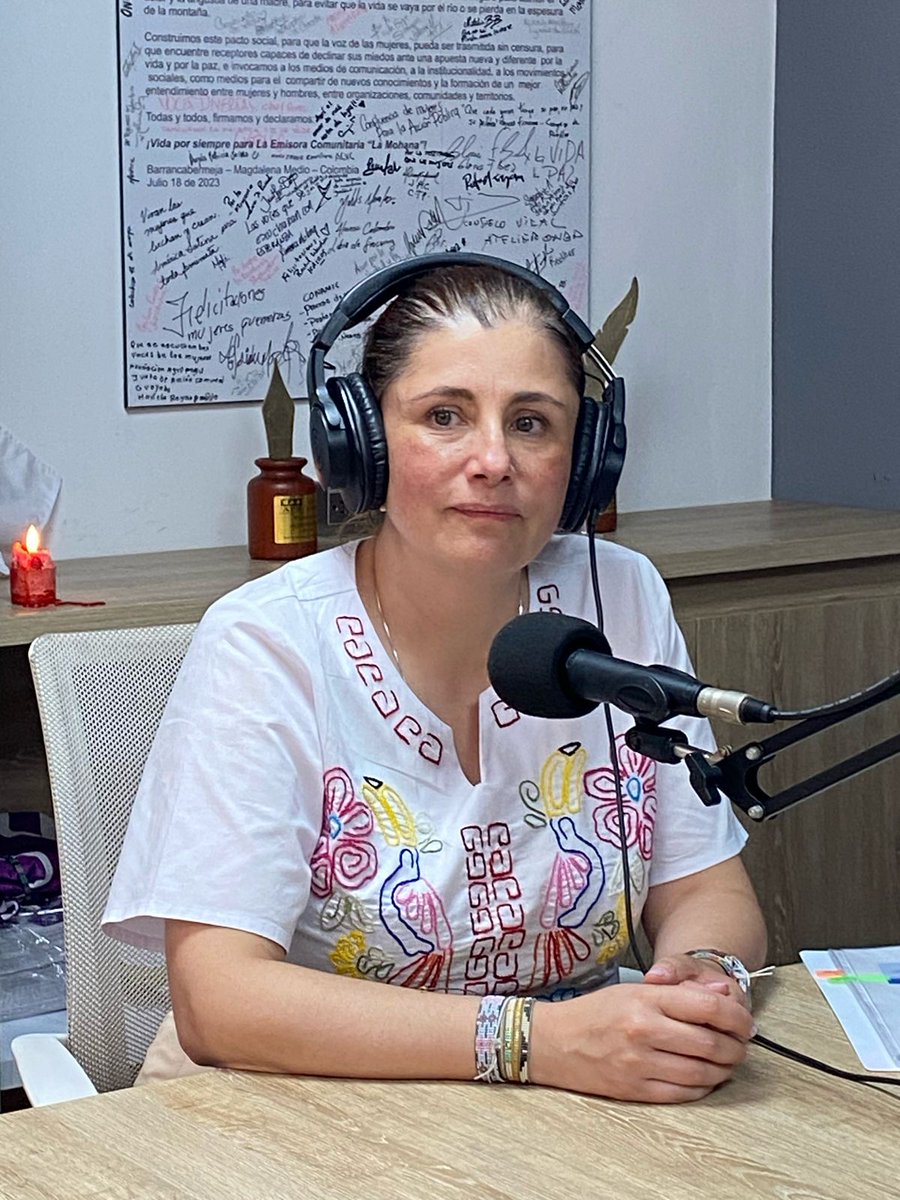 Estuvo en la casa de la <a href="/OFPMujeres/">OFP</a> la Defensora Nacional del Pueblo la Dra. <a href="/MarnIris/">Iris Marín Ortiz</a> quien reafirmó su compromiso en continuar trabajando para que las mujeres tengan una vida libre de violencias. <a href="/DefensoriaCol/">Defensoría del Pueblo</a>