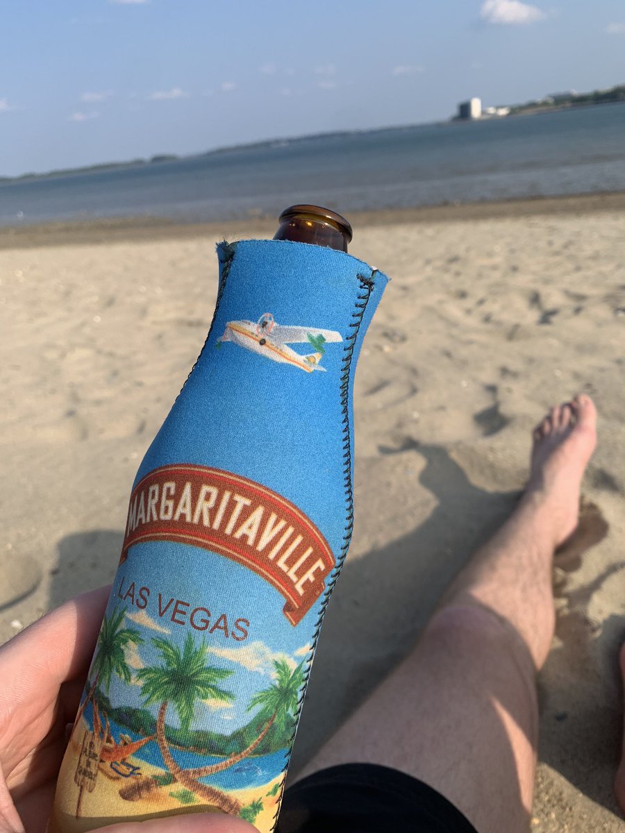 Cristobal_Huet's tweet image. #Proper muni beach. Can’t beat it with a #stick