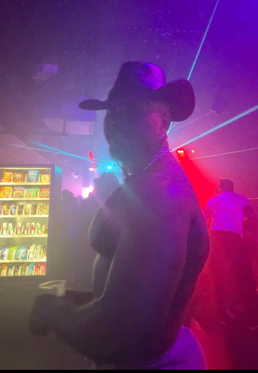 Kung Fu Conny tweet media