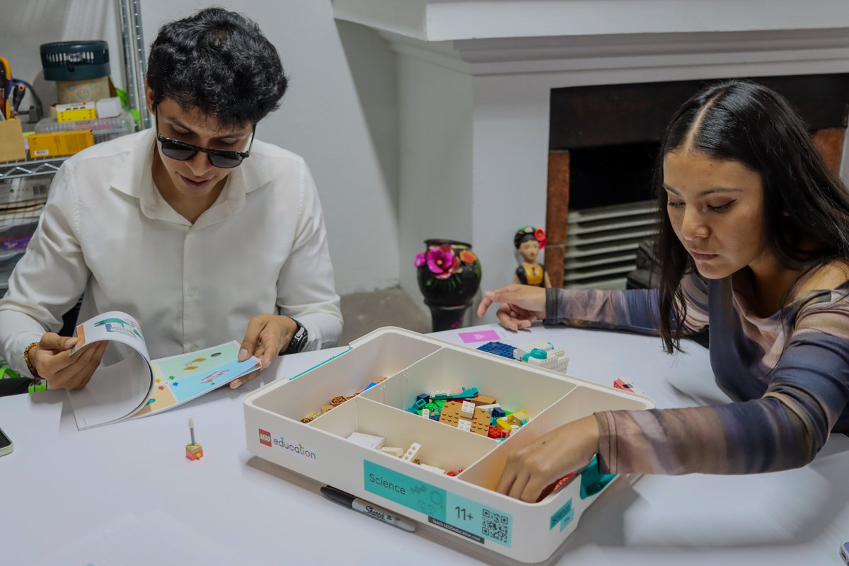 SoyRobotiX's tweet image. 💡 Realizamos un nuevo workshop de LEGO Education Ciencias. ¡Gracias a todas las escuelas que participaron en esta experiencia!

Si quieres conocer más sobre este set, visita: bit.ly/43QD0JJ

#LEGOEducation #RobotiX #STEM #LEGOEducationCiencias