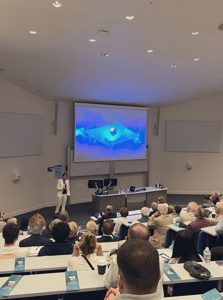 mitzideluca's tweet image. Had the pleasure of attending The Peter Lindsay Memorial Lecture 2025 with my son tonight. We heard Prof. Claudia de Rham @ImperialPhysics deliver a brilliant talk on The Secrets of Gravity—an engaging look at spacetime & the frontiers of physics. @imperialeee @imperialcollege
