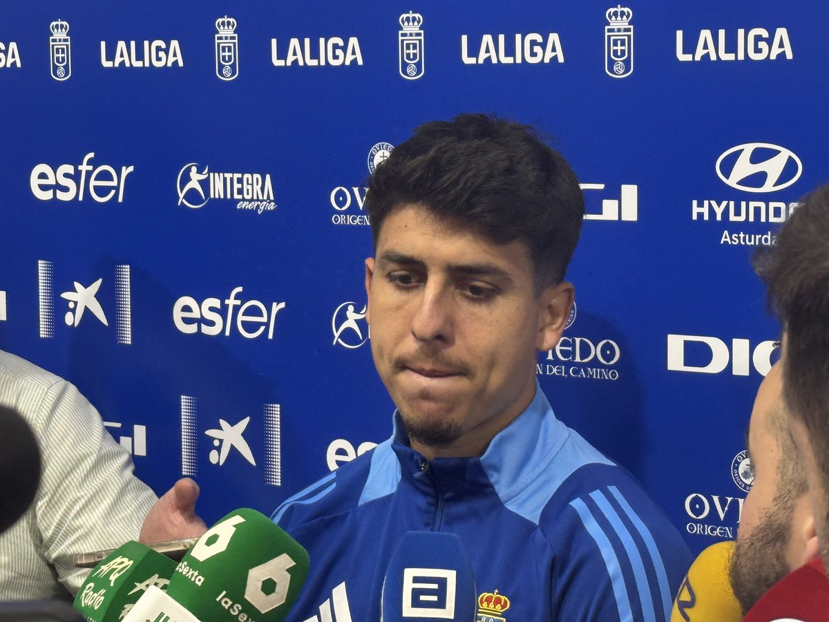 RMarcaAsturias's tweet photo. 🔵 EN DIRECTO | Colombatto

🗣 "Pegué una foto mía de aquel día en Cornellá en mi habitación y la veo cada día. Tener la oportunidad de revertir esa imagen es lo bonito que tiene el fútbol. Haré todo lo posible por poner una más linda“.

#MarcadorAsturias https://t.co/QpeWH7ykZD