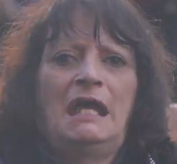 Entre todos no hacés una dentadura.