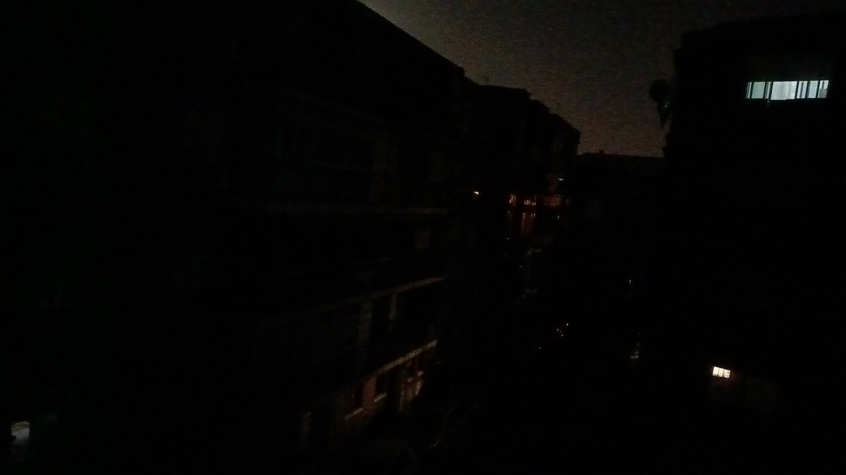 roja_2010's tweet photo. #SanNicasio #Leganes sin luz. Cada vez peor. https://t.co/7TYkE1zoIV