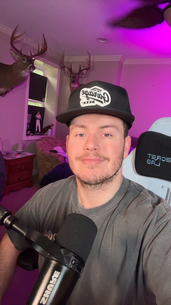 CSlayergaming's tweet image. Going live with the kick dream team #cod #warzone @galaxysnipess @ksantos209 @marziesnation