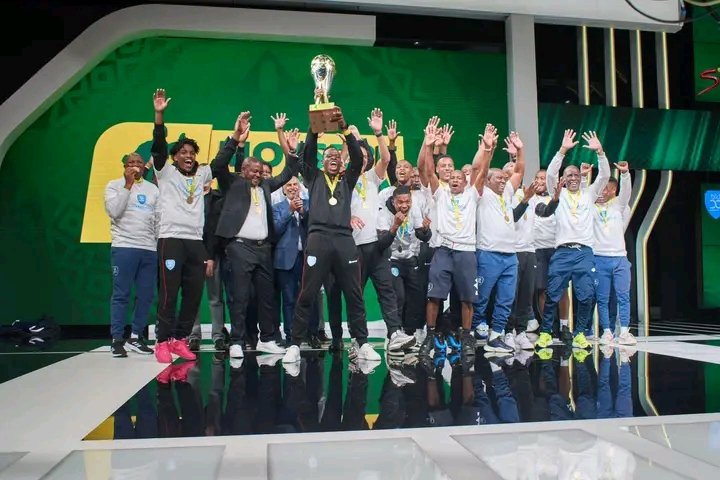 Durban City crowned #MFC champions and secure R5-million for their title win.

What do you expect from them in the top-flight next season?