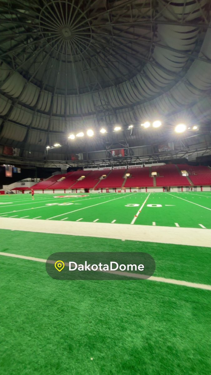 Had a great time at <a href="/SDCoyotesFB/">South Dakota Football</a> competing. Thank you coaches and staff for having me! 🔴⚪️ <a href="/CoachVitzthum/">Matt Vitzthum</a> <a href="/Coach_TMorrison/">Tim Morrison</a> <a href="/CoachTJohansen/">Travis Johansen</a>