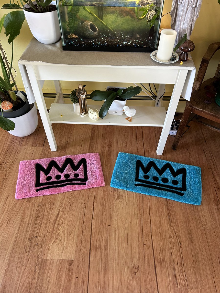 His and hers <a href="/ctfbeats/">CharlestheFirst 🏔</a> rugs 🎶

RIP to a legend 👑

MSG me for custom rugs