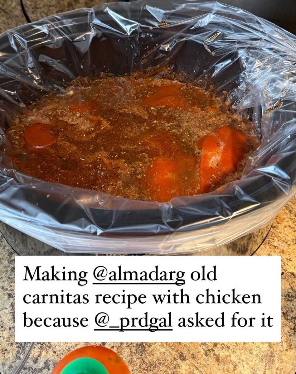 What’s for dinner?! CARNITAS 😮‍💨🤤 <a href="/Blancaaa2/">Blanca W</a> making that fuego for dindin