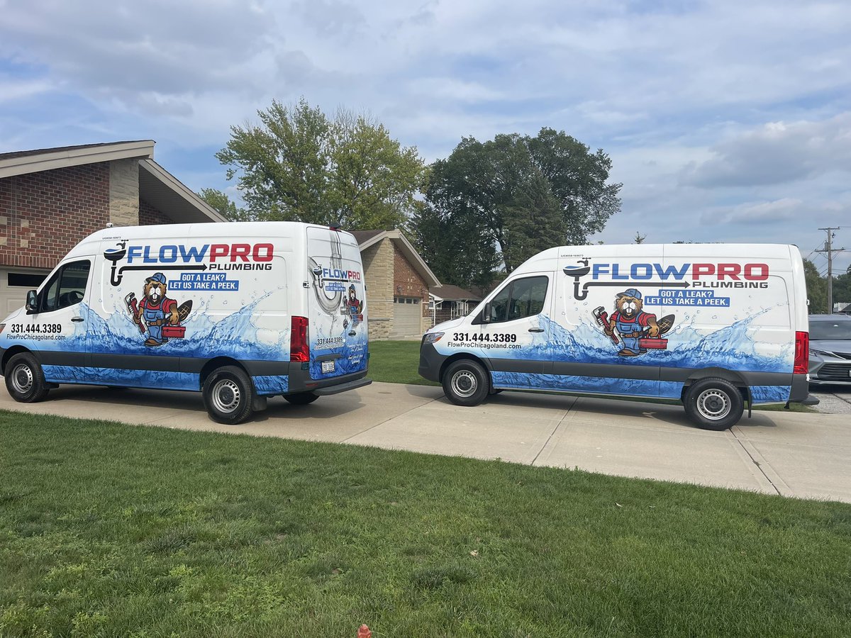 Flowproplumb's tweet image. Meet the FlowPro Plumbing team! Ready to tackle any leak! 🚐💧 #FlowProPlumbing #ChicagolandPlumbers #NoLeakTooBig