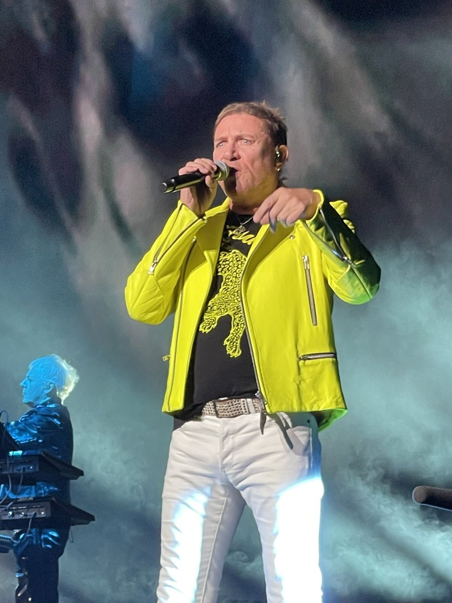 YeterYY70's tweet photo. @ZiggoDome @duranduran @AmsterdamNL 
Love The Wild Boys ♥️ 🥁🥁🥁 and it was a fantastic show 👌🏼! 
Forever a Duran Duranie ♾️ 💚
@RenataBrabander Thanks for arranging the tickets 🙏🏼💖 https://t.co/Z6tuks8JSb