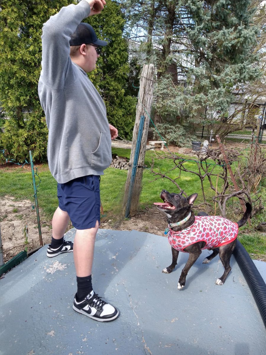MHenry6120's tweet image. Playing with my cousins (Mama's nephews) while I can before they start football and stuff! I feel so smol!