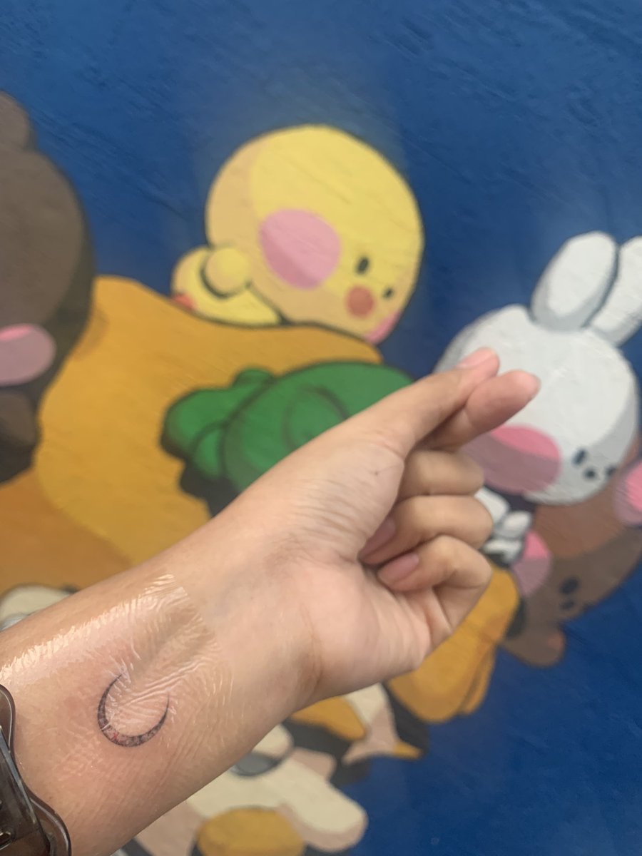 jenina30's tweet photo. too busy yesterday... inked. 1st in sk plus during strawberry full moon☑️ 06.11.25Discharged💛 https://t.co/K1UePaI9Oo