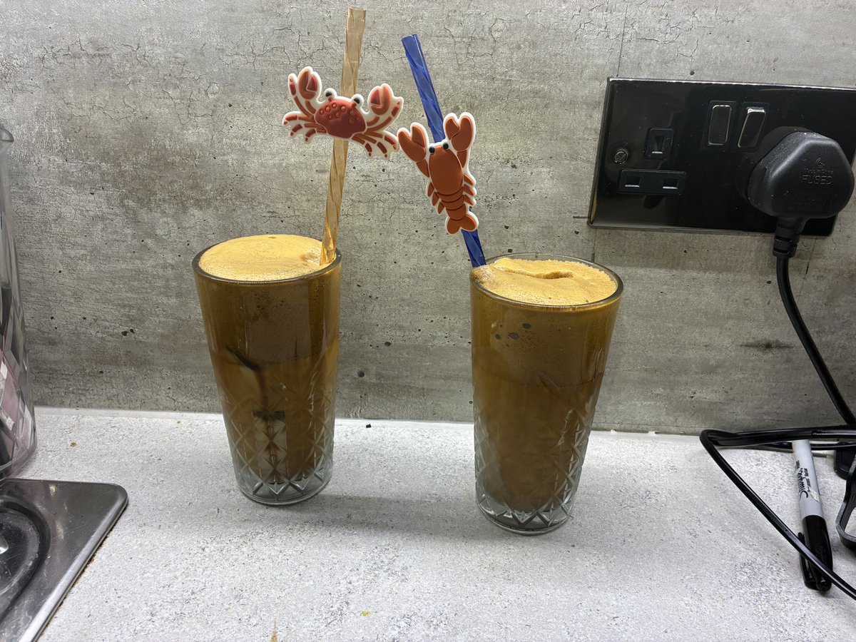 made some dalgona coffees :3 <a href="/Wotsit_rat/">🌟Mikmik🌟</a>