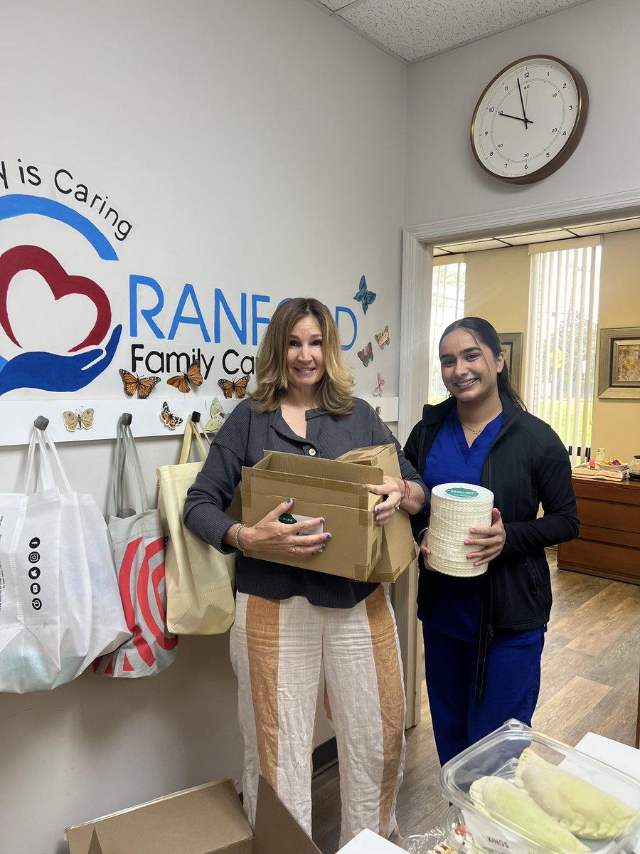 KhalsaAidUSA's tweet photo. Khalsa Aid New Jersey delivered monthly essentials and hygiene supplies to Cranford Family Care.
#monthlyessentials #newjersey #khalsaaidusa #khalsaaid https://t.co/HZFpF2owo1